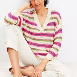 NWOT Ann Taylor LOFT Striped Open Knit V-Neck Relaxed Pullover Sweater Tan Large